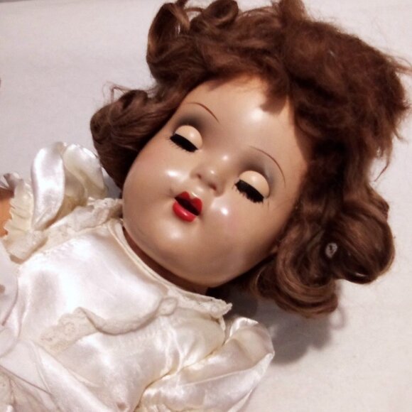 1930s Vintage Composition Doll in Wedding Dress, 16 Inch - Picture 3 of 7